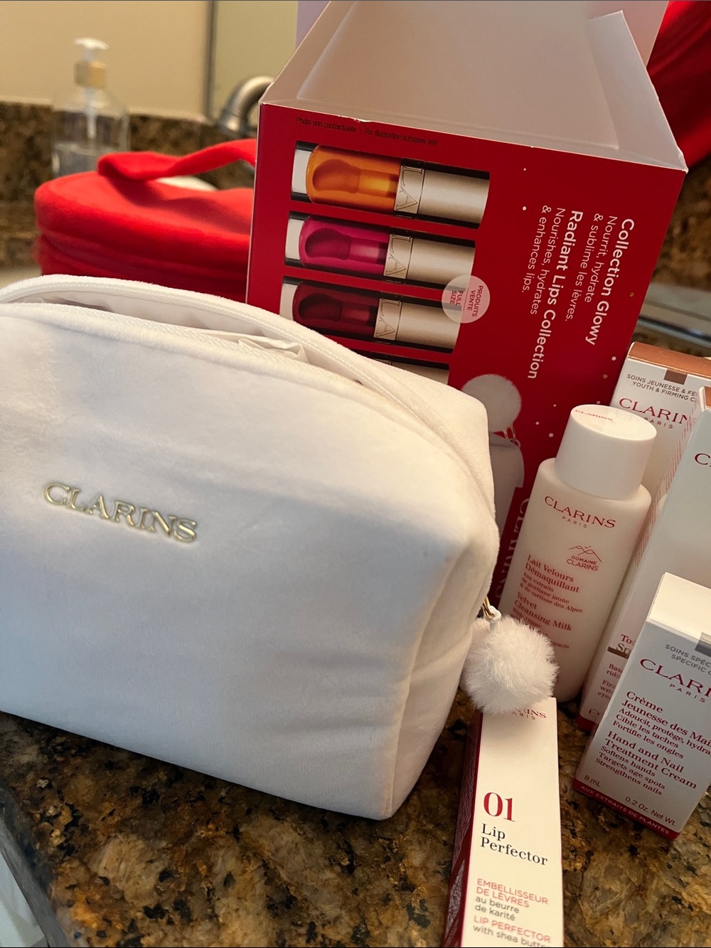 NWT! Clarins skincare bundle (10pc) - Picture 7 of 10
